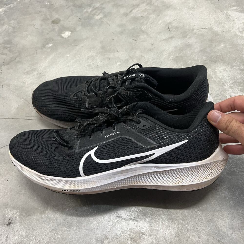 Nike Air Zoom Pegasus 40 White Black Running Shoes Men's Size 13 DV3853-001